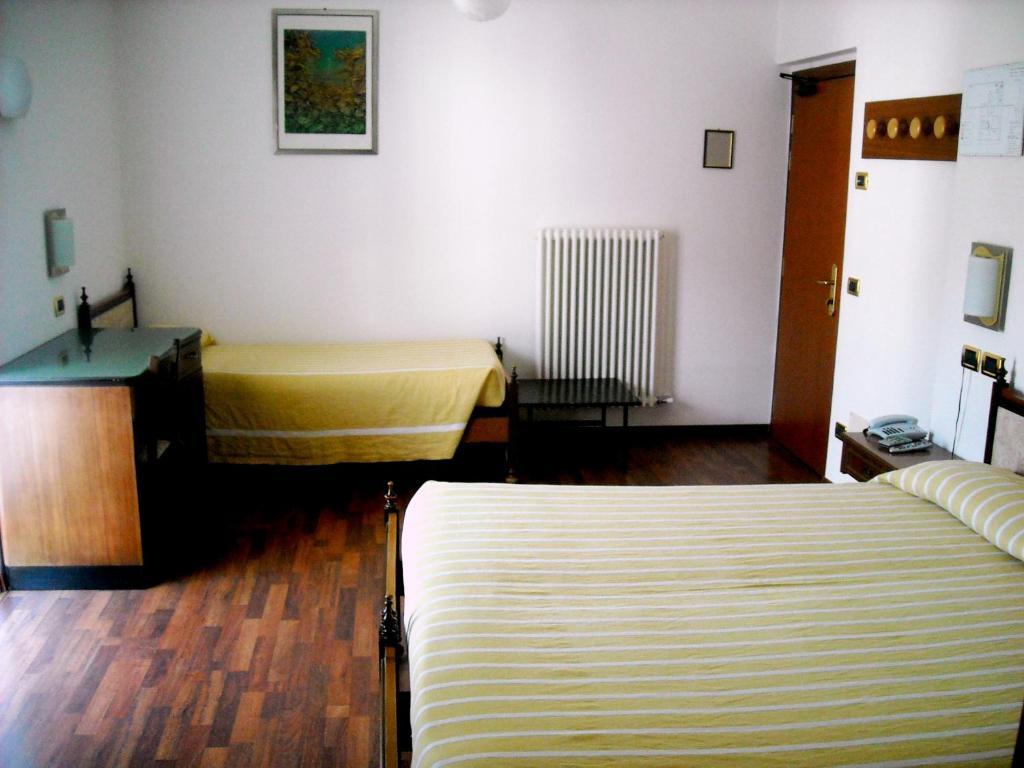 Hotel Faedo Pineta Szoba fotó